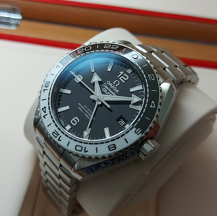 Omega Seamaster Planet Ocean 600M Co-Axial GMT Ref. 215.30.44.22.01.001